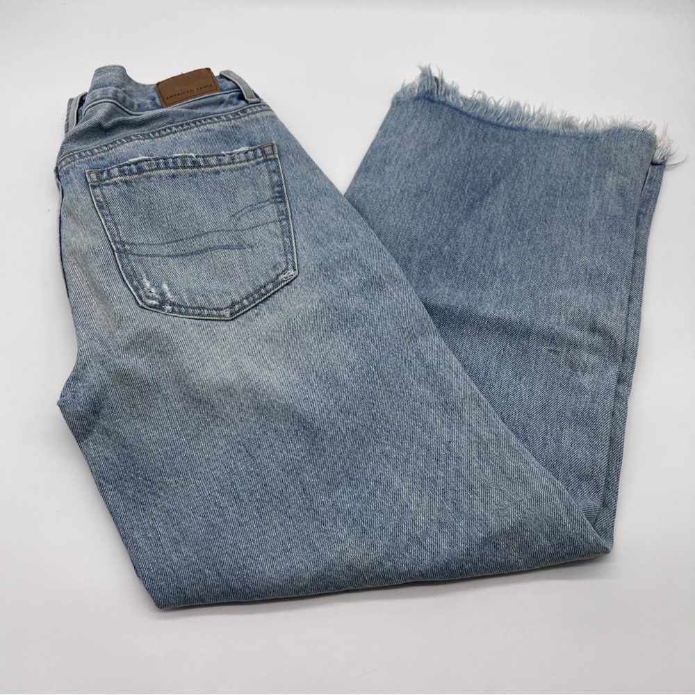 American Eagle Outfitters Women’s Skater Jeans Light Blue Denim w/Raw Hem- Size0